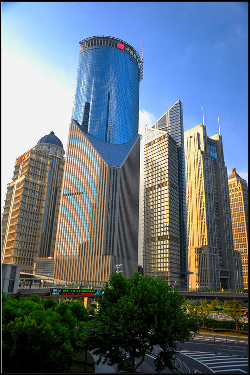 防水涂料刷得越厚越好？